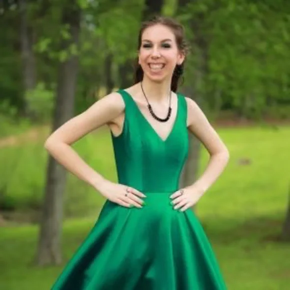 Dresses | Emerald Green Prom Dress | Poshmark